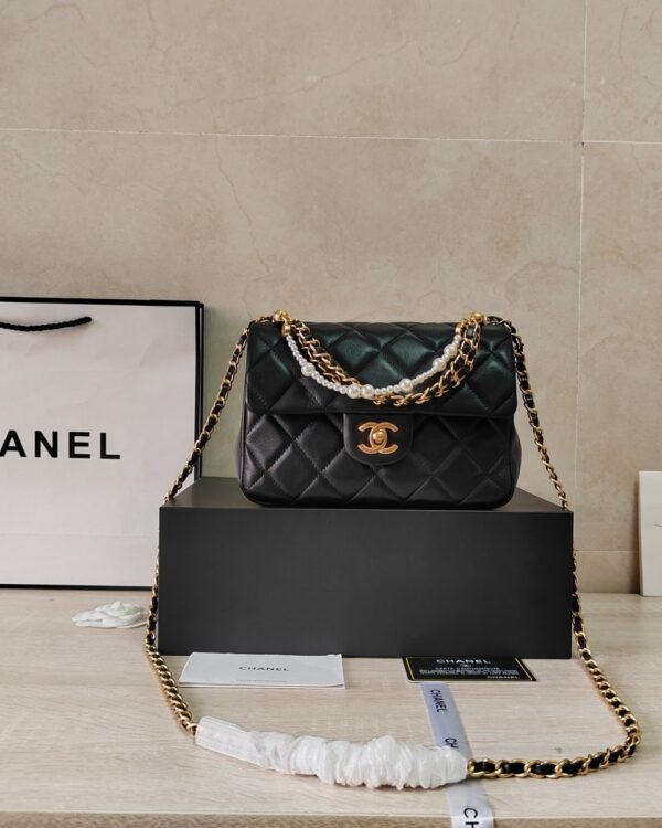 CHANEL