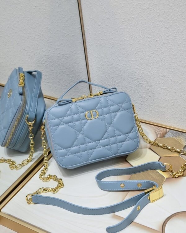 DIOR
